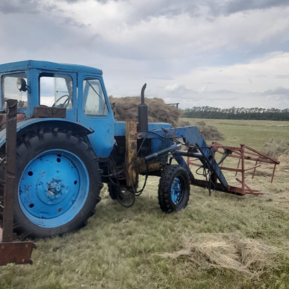 Продам трактор все работает