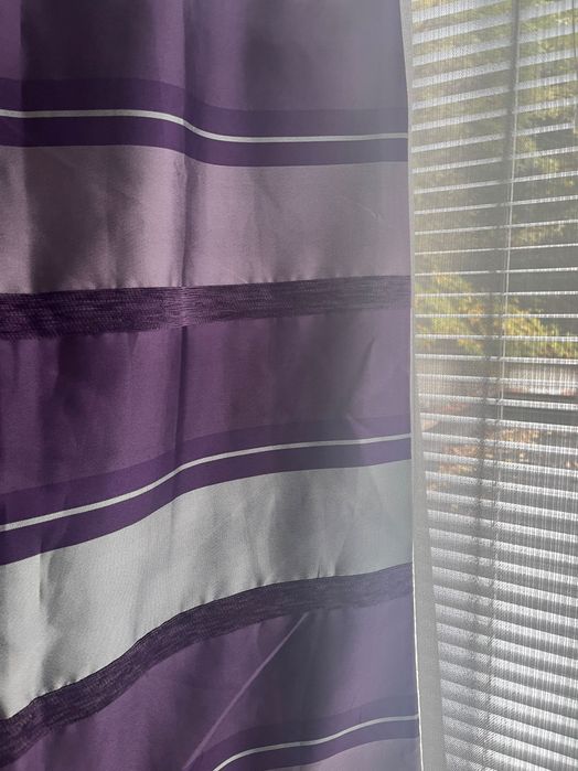 Плътни лилави пердета от Jysk