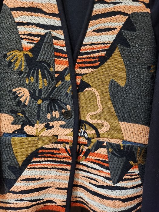 Невероятно красиво вълнено дамско сако