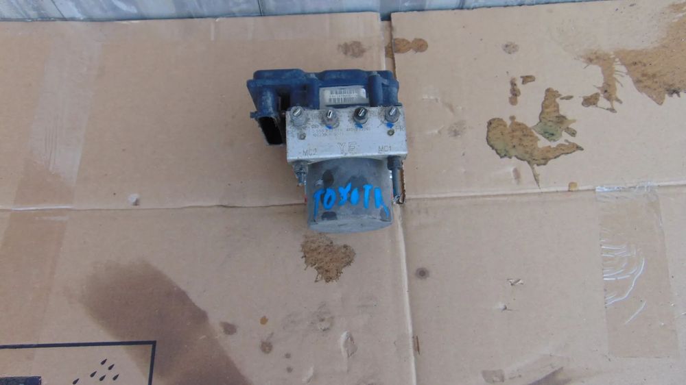 Pompa ABS Toyota auris 1.4 benzina an 2007-2010