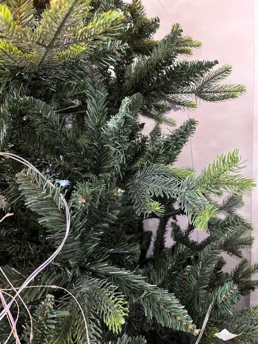 Елка искусственная 240