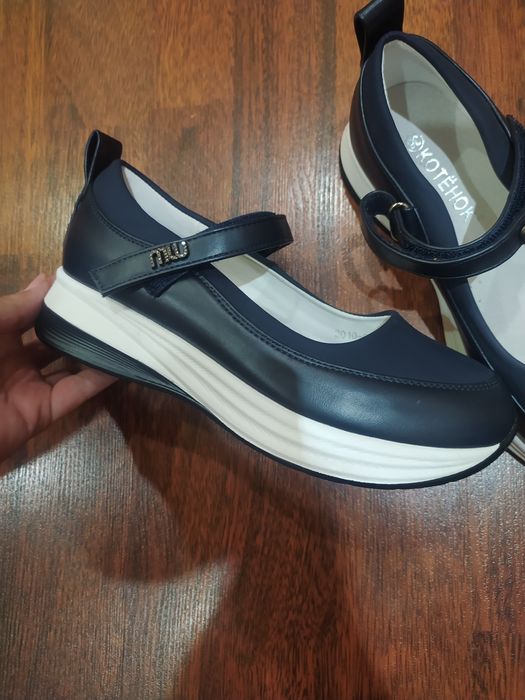 Туфельки новые на девочку