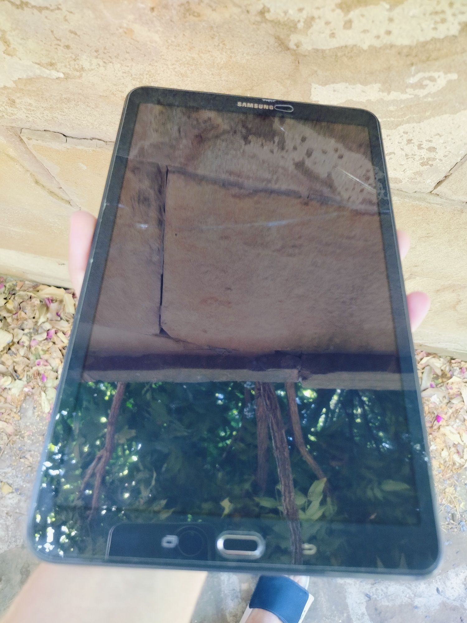 Таблет Samsung Galaxy Tab A(2016)