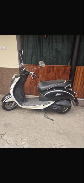 Vând scutere 50/125cc