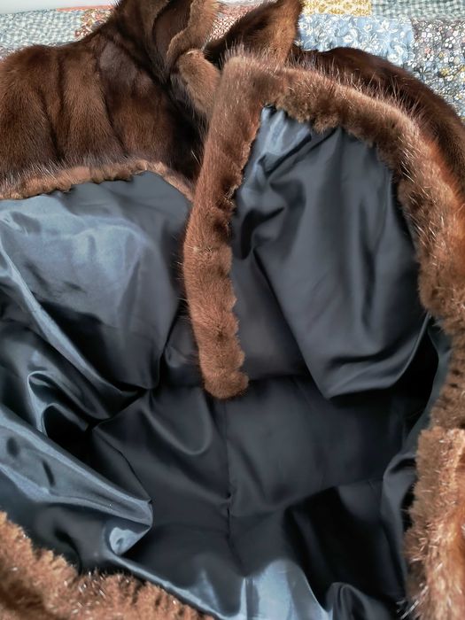 vand haina blana nutrie/nurca