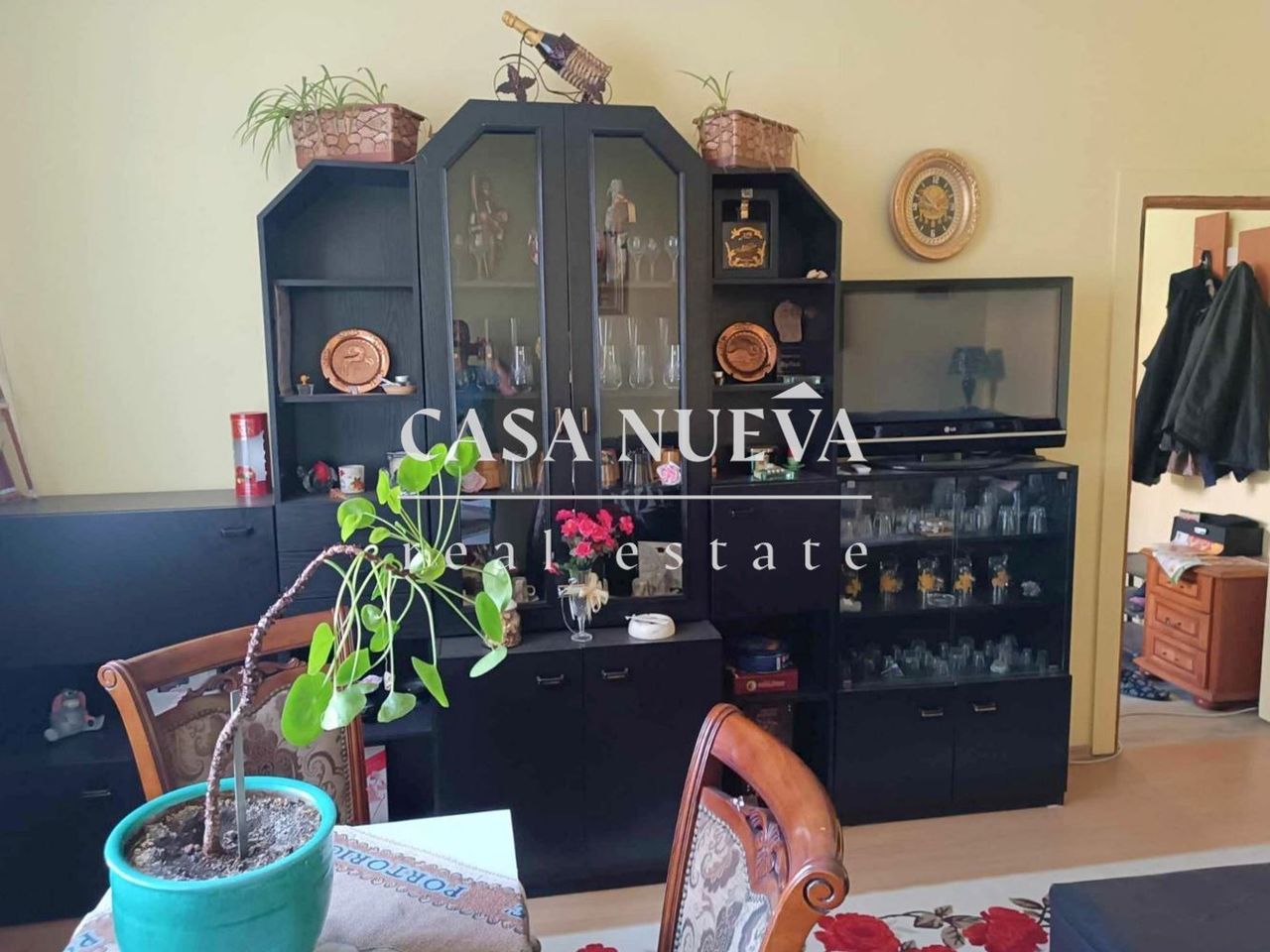Продава се Двустаен апартамент в Перник, Център - 59 кв.м за 1907 €/кв.м - Снимка #5