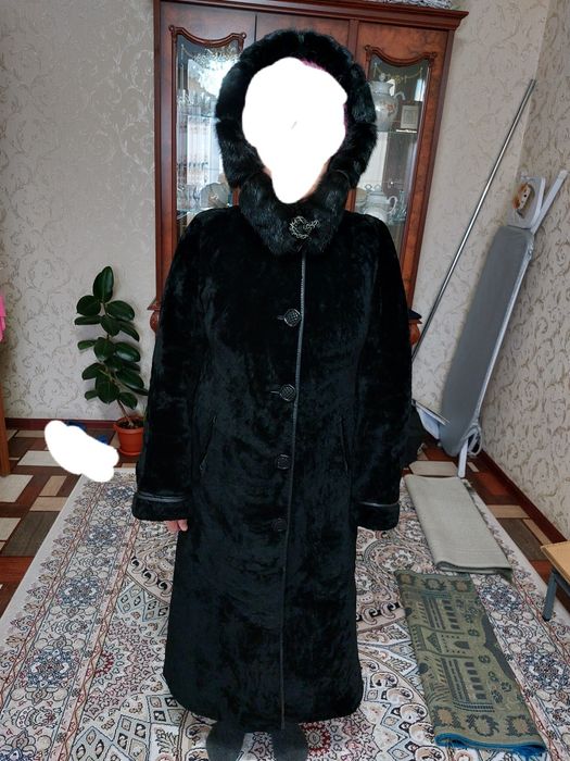 Шубу мутоновая. Почти новая. Срочно. Не дорого