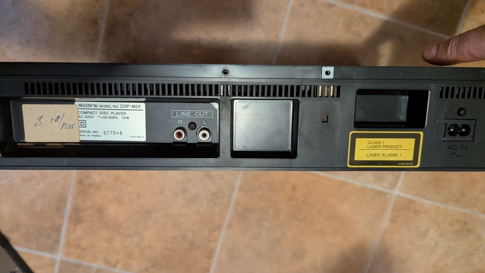 Sony cdp-m25 muzik