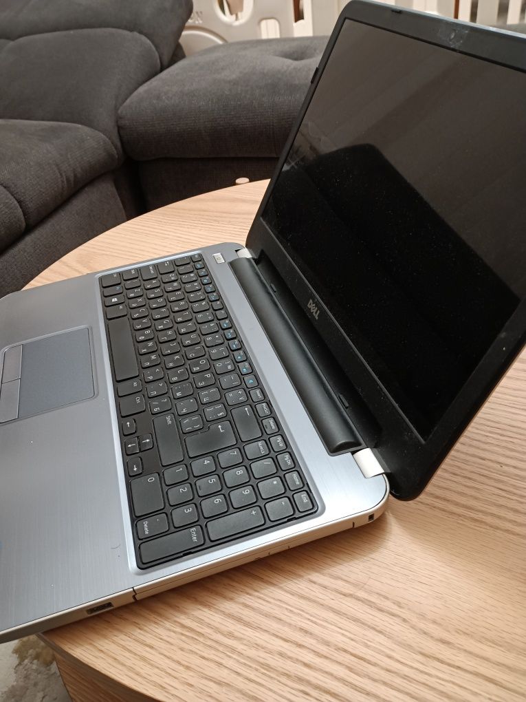 Лаптоп Dell 5521 inspiron за части