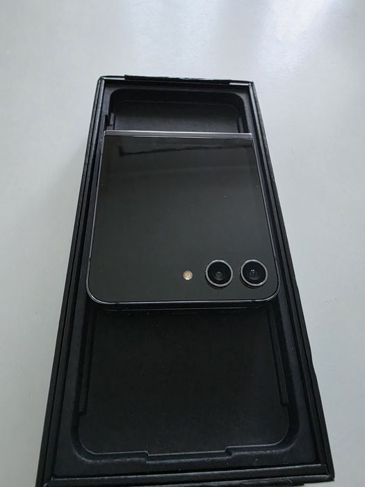 Samsung Galaxy Z Flip5 512GB Graphite