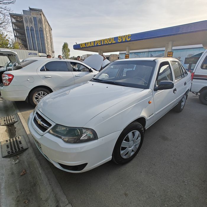 Nexia 1,6 л 2010 с кондиционером