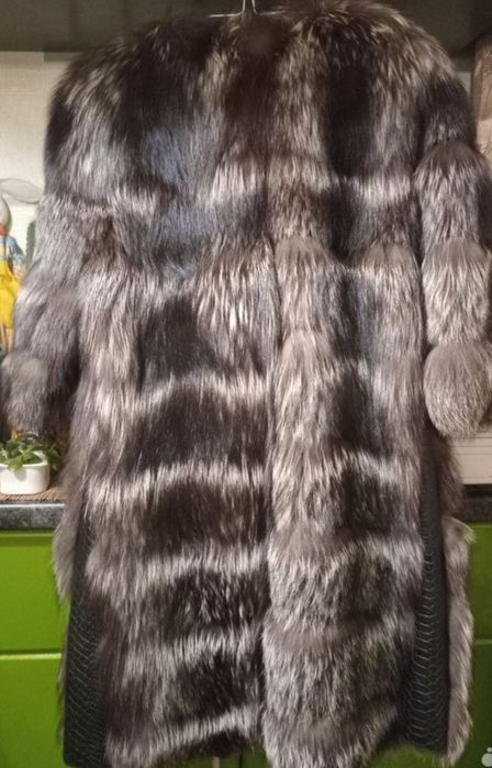 Палта от сребърна лисица