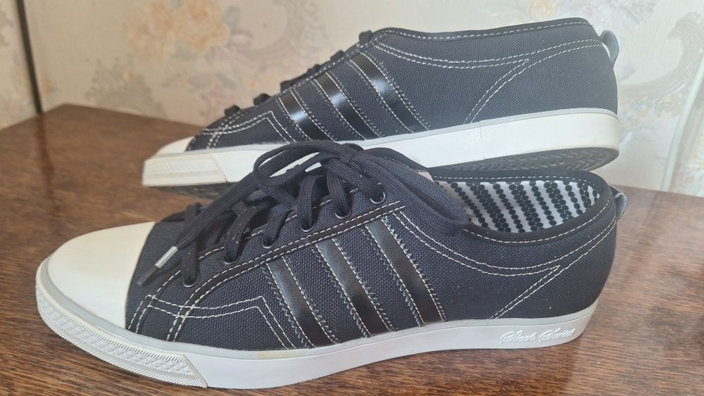 Adidas красовка. Женский обувь