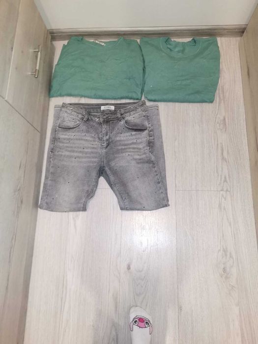 Дамски дънки и две блузи