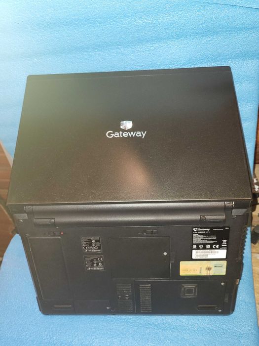 laptop incomplet Gateway CM-2  - pentru piese -