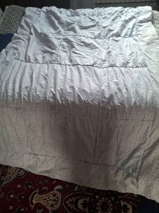 Көрпе, корпеше, құс жастықтар өте жақсы жағдайы