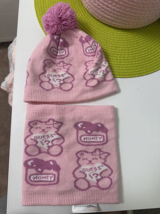 Бебешки шал и шапка Guess