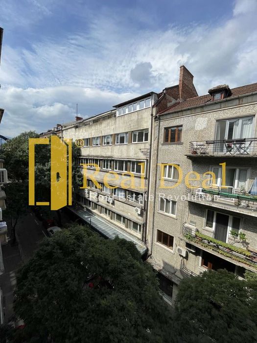 Дава се под наем Едностаен апартамент в София, Център - 40 кв.м за 385 € - Снимка #3