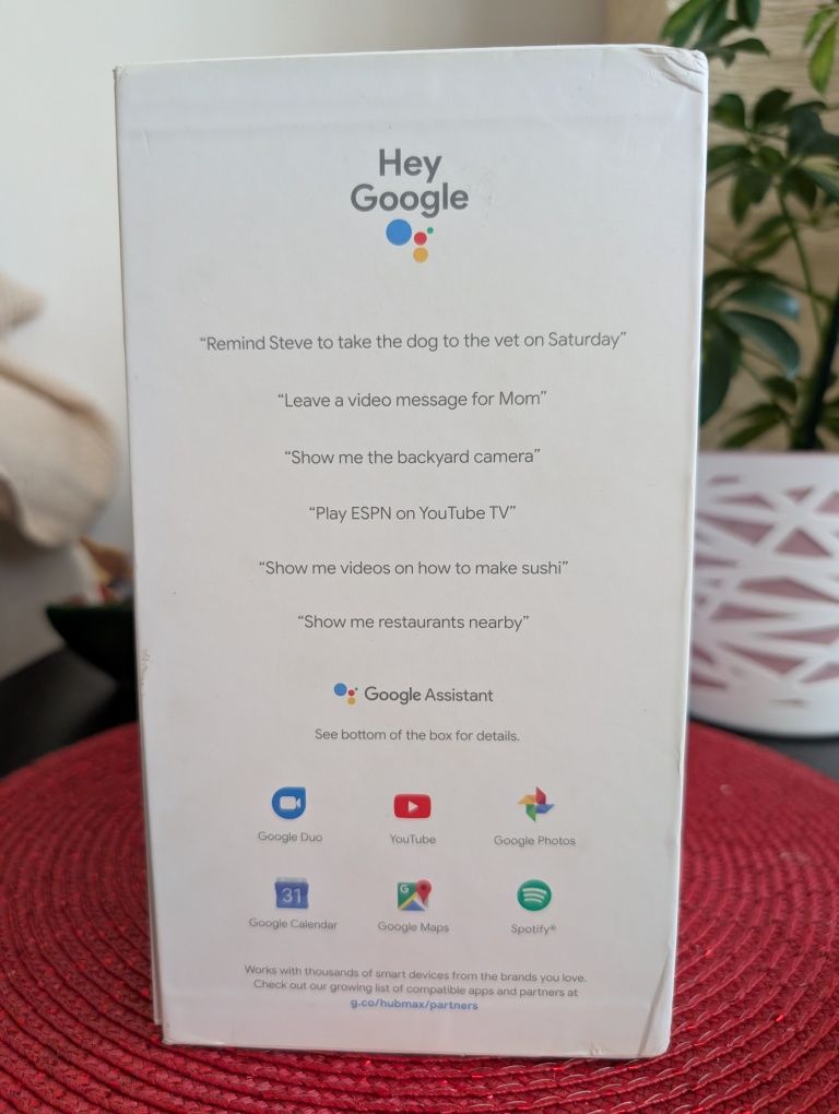Boxa inteligenta Google Nest Hub Max, HD touchscreen 10", Camera 6.5MP