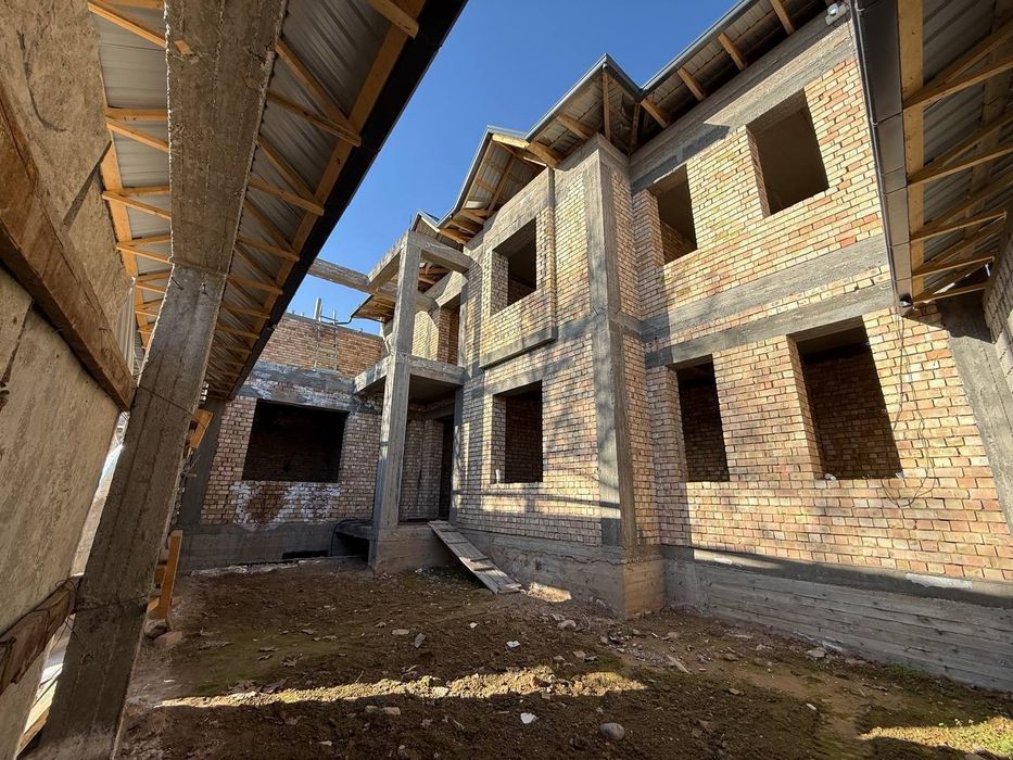 Продается дом 3 соток, 7 комнат, ор-р: центр Луначарского