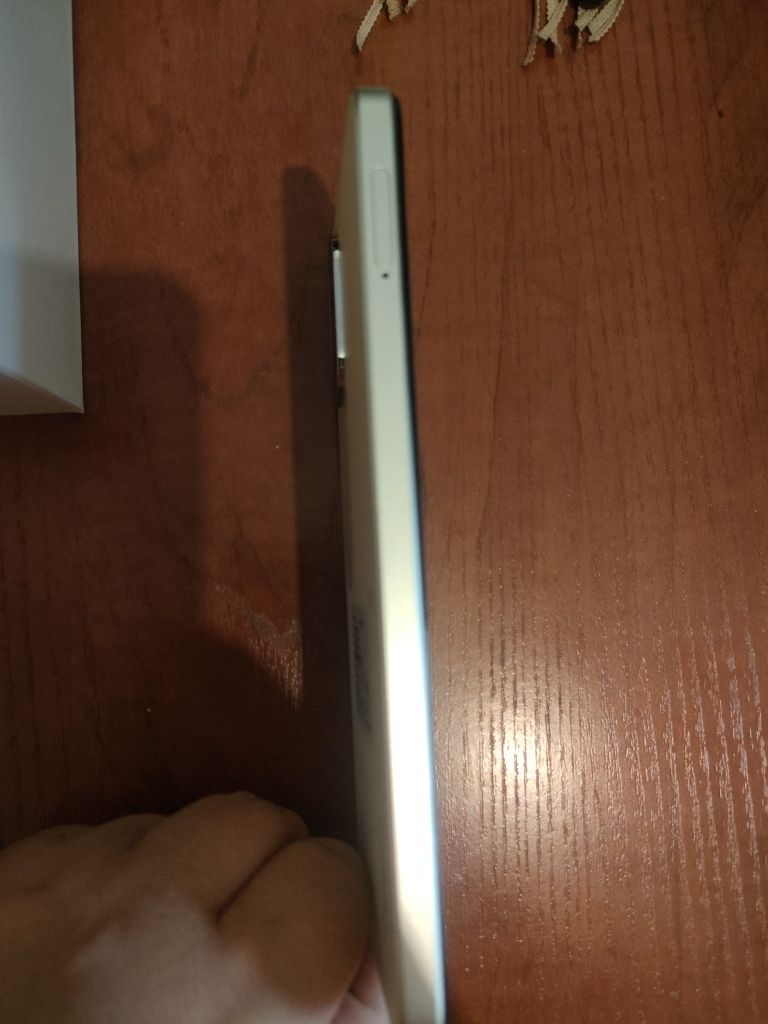 Срочно продам OPPO А38 золотистого цвета, состояния новое,.