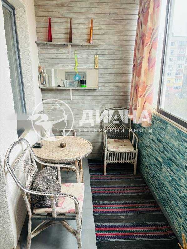 Продава се Тристаен апартамент в Пловдив, Кючук Париж - 72 кв.м за 1528 €/кв.м - Снимка #3