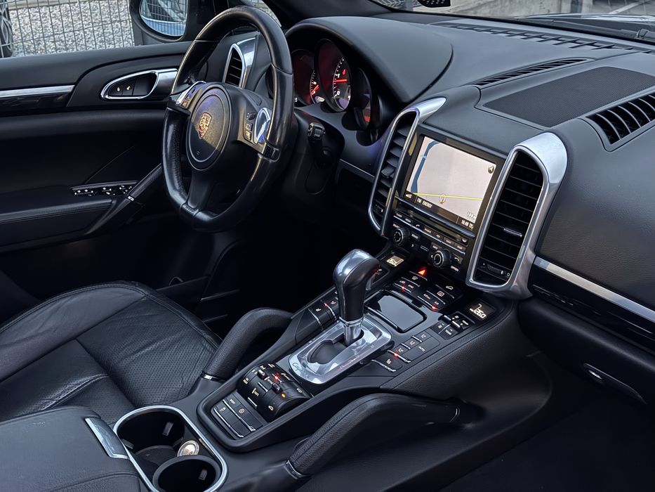 Porsche Cayenne 4.2TDI* 2014г* FULL MAX* 21* Топ Състояние* 230.000КМ*