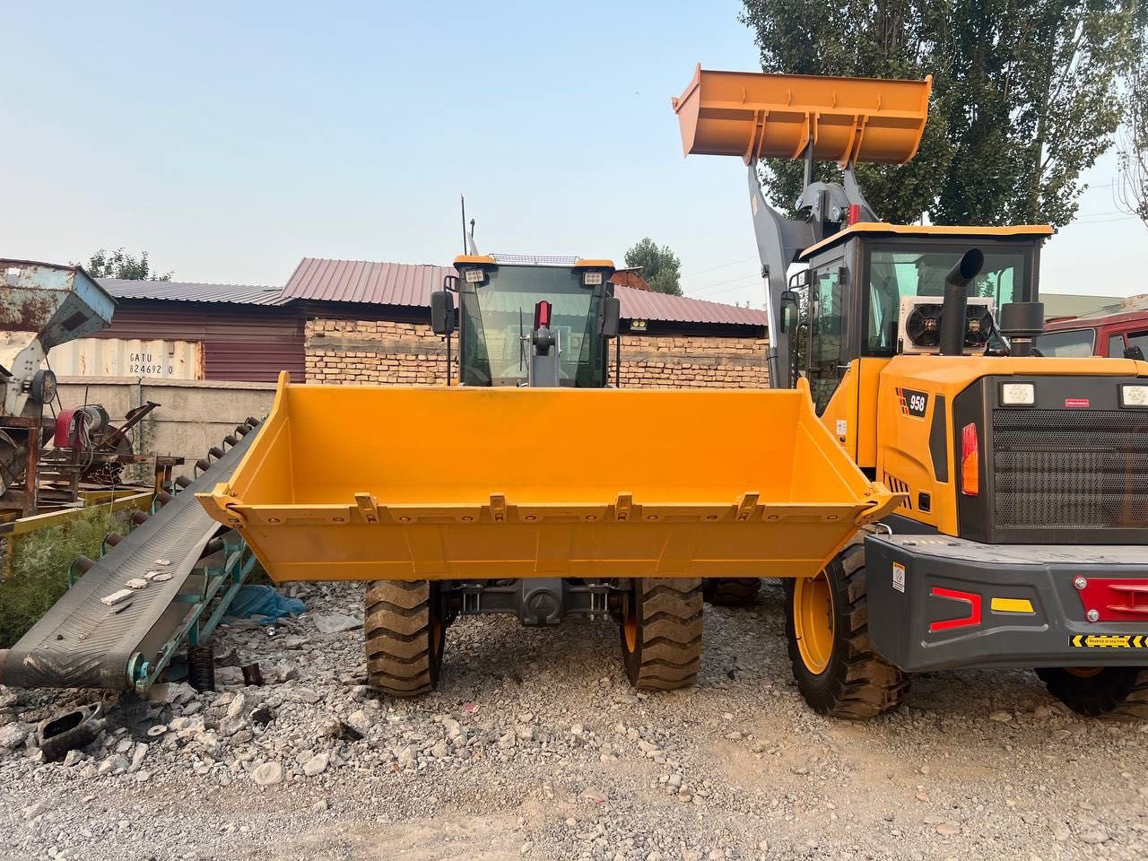 Buldozer ZL 2025