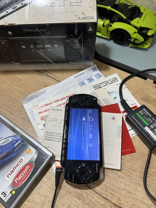 Продам приставку PSP 2004