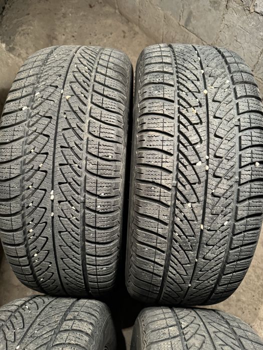 Set 4 Roți 215/55/16 + capace originale Volvo