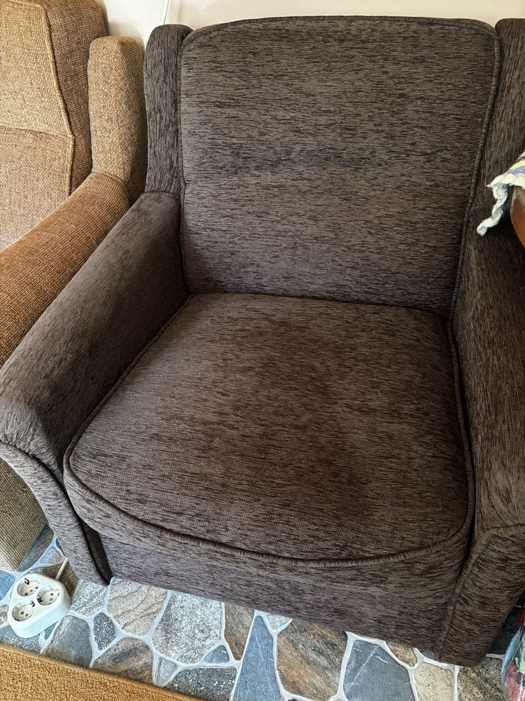 canapea extensibilă plus două fotolii