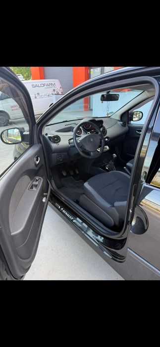 vând renault twingo 1.5 dci 90 cp euro 5