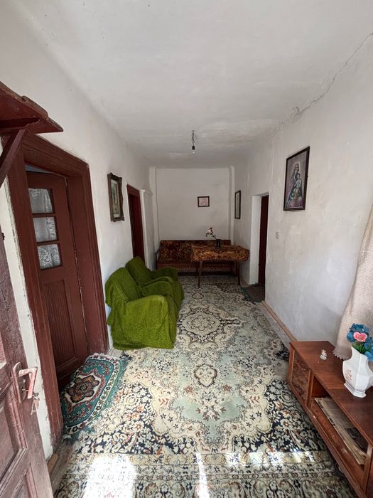 De vânzare casă bătrânească in Măgura, Hulubești, Dâmbovița
