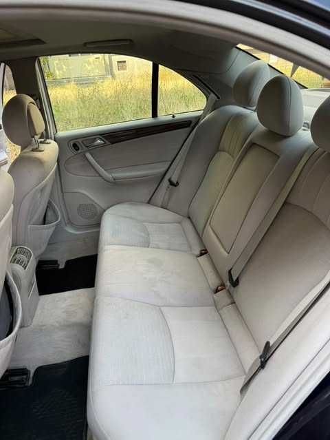 Mercedes Benz 220