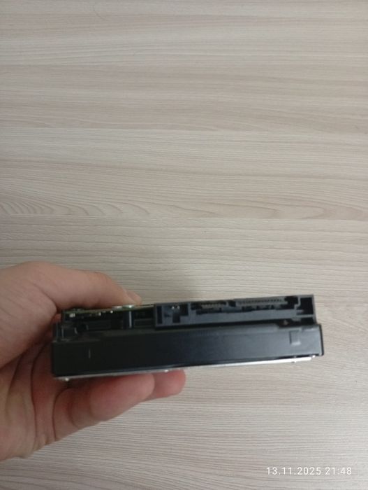 Жесткий диск на 1.5тб в отл состоянии