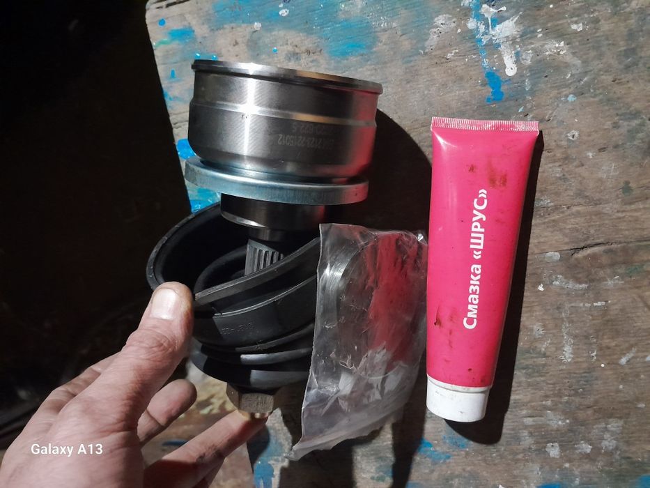 Продам Стартер, шрус наружный, термостат, радиатор отопления медный