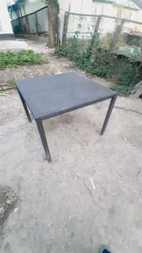 Ротанговый квадратный стол