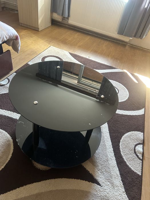 Vand masuta din sticla