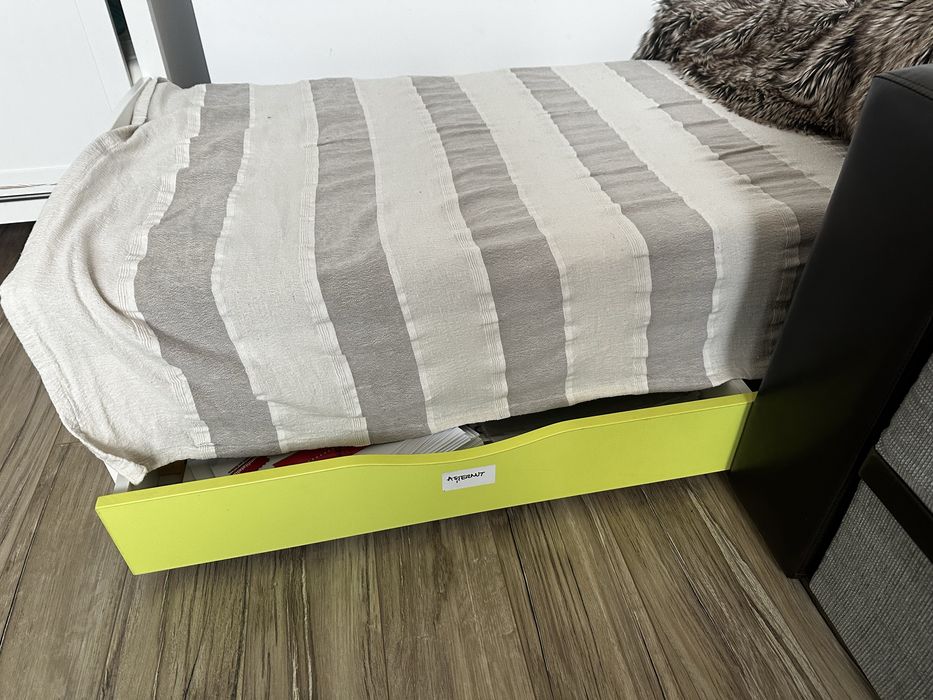 Patut copii 170/70 cm cu saltea cocos si spatiu de depozitare