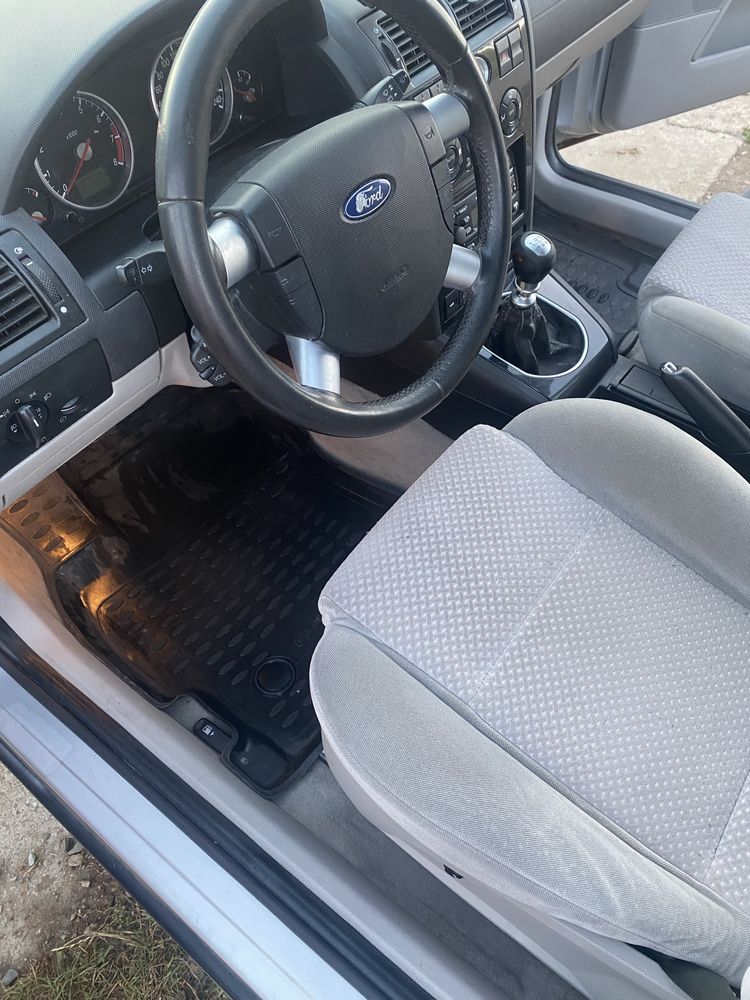 vand ford mondeo 2.0 benzina