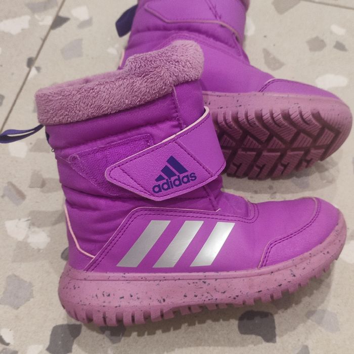 Детски апрески Adidas, размер 30, безупречно състояние