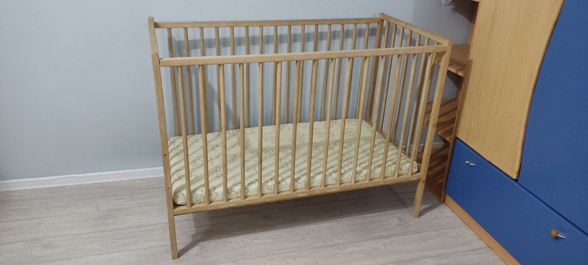 Манеж детский продам