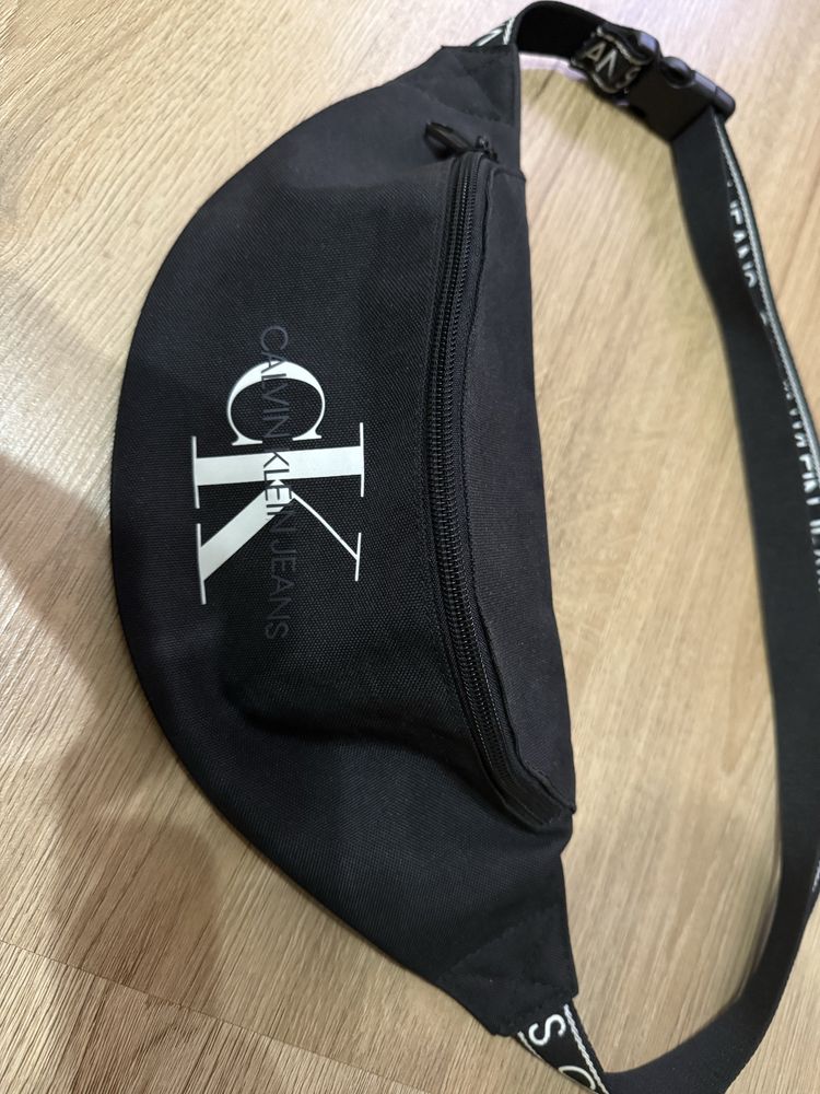 Мъжка чанта банна Calvin Klein