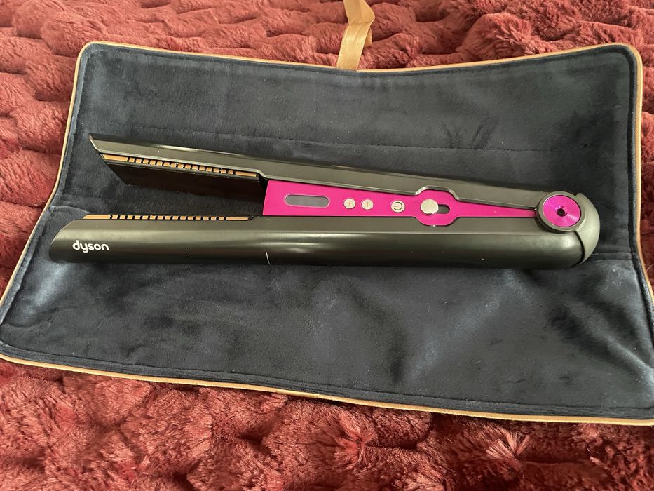 Placa indreptat parul Dyson