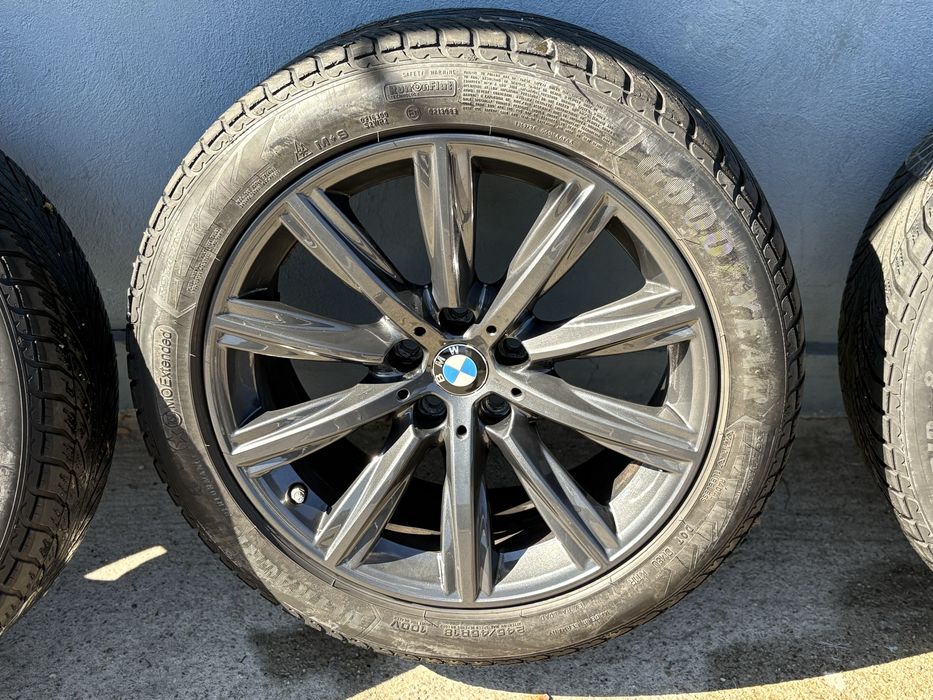 Jante BMW 684 G30 G31 245/45/18 cu cauciucuri de iarna