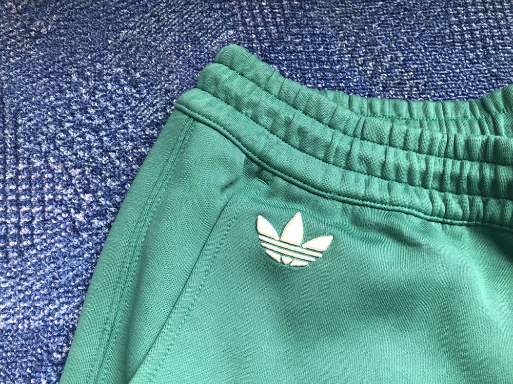 Adidas NEU Classic Shorts ОРИГИНАЛНИ мъжки къси оснталони M/L/XL
