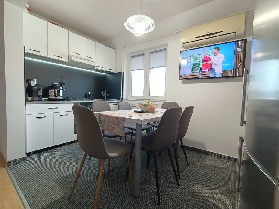 PF Vând apartament 2 camere curte privată