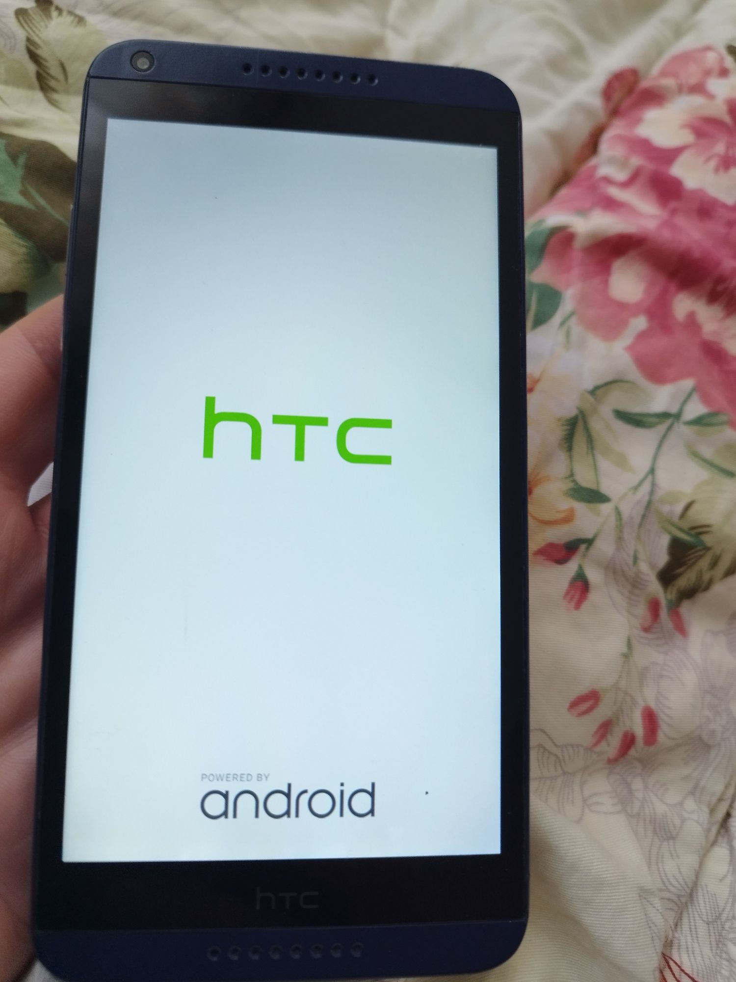 Продавам HTC Desire 816 G