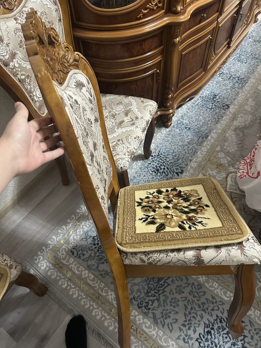 Резной деревянный стул — роскошный дизайн