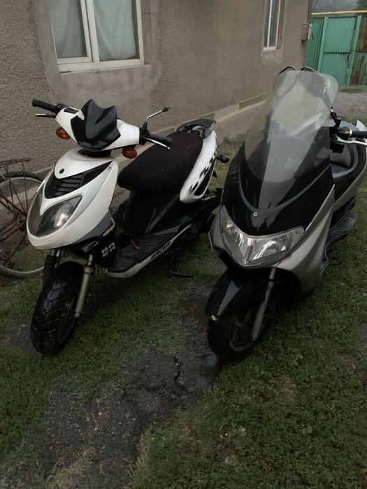 Продам оба мопеда Сузуки бургман 150кб и Racer 150кб